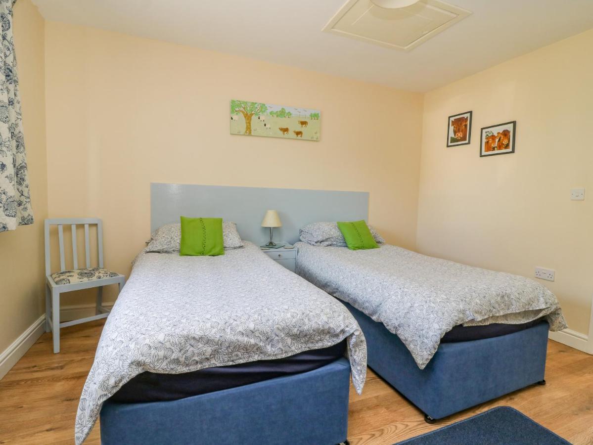 1 Pines Farm Cottages Ulleskelf Экстерьер фото